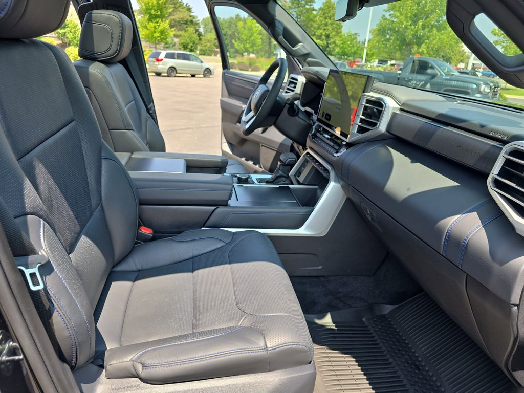 2025 Toyota Tundra Platinum photo 10