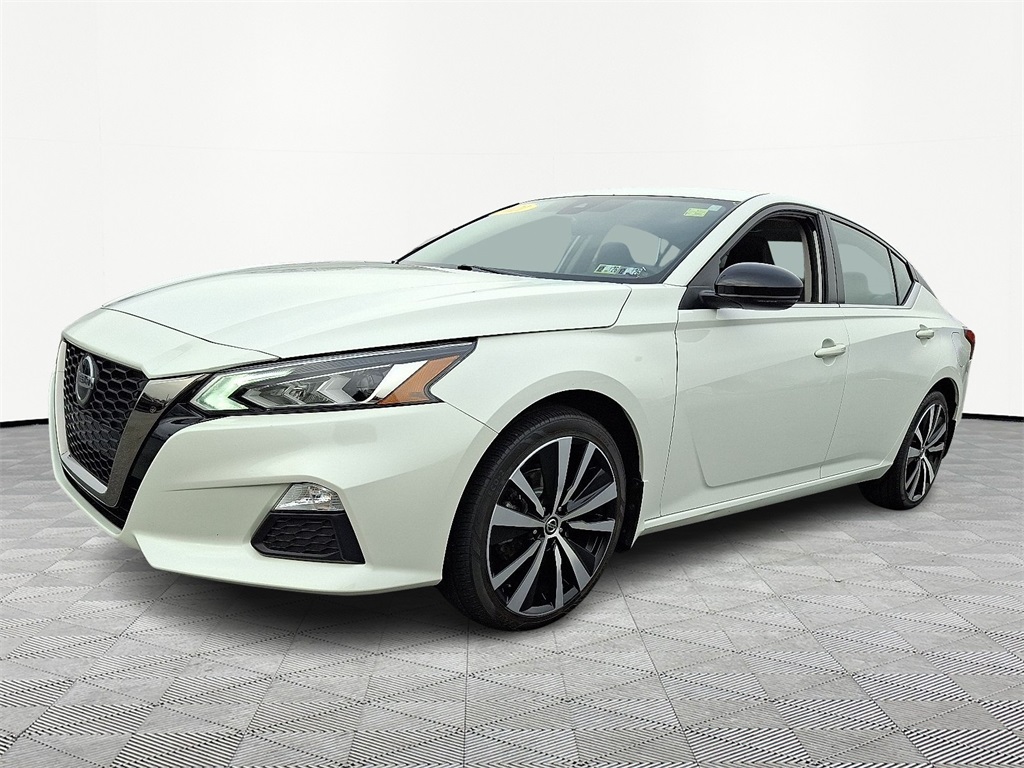 2021 Nissan Altima 2.5 SR photo 3