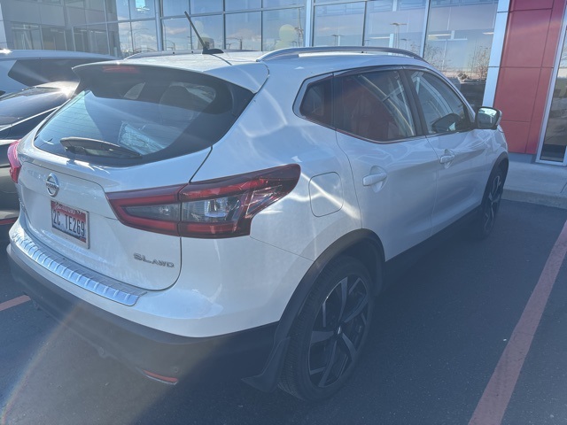 2022 Nissan Rogue Sport SL photo 3