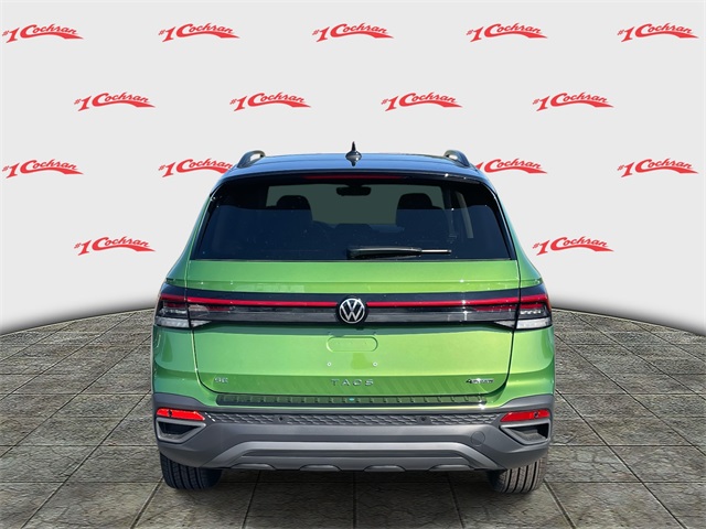 2025 Volkswagen Taos SE photo 4