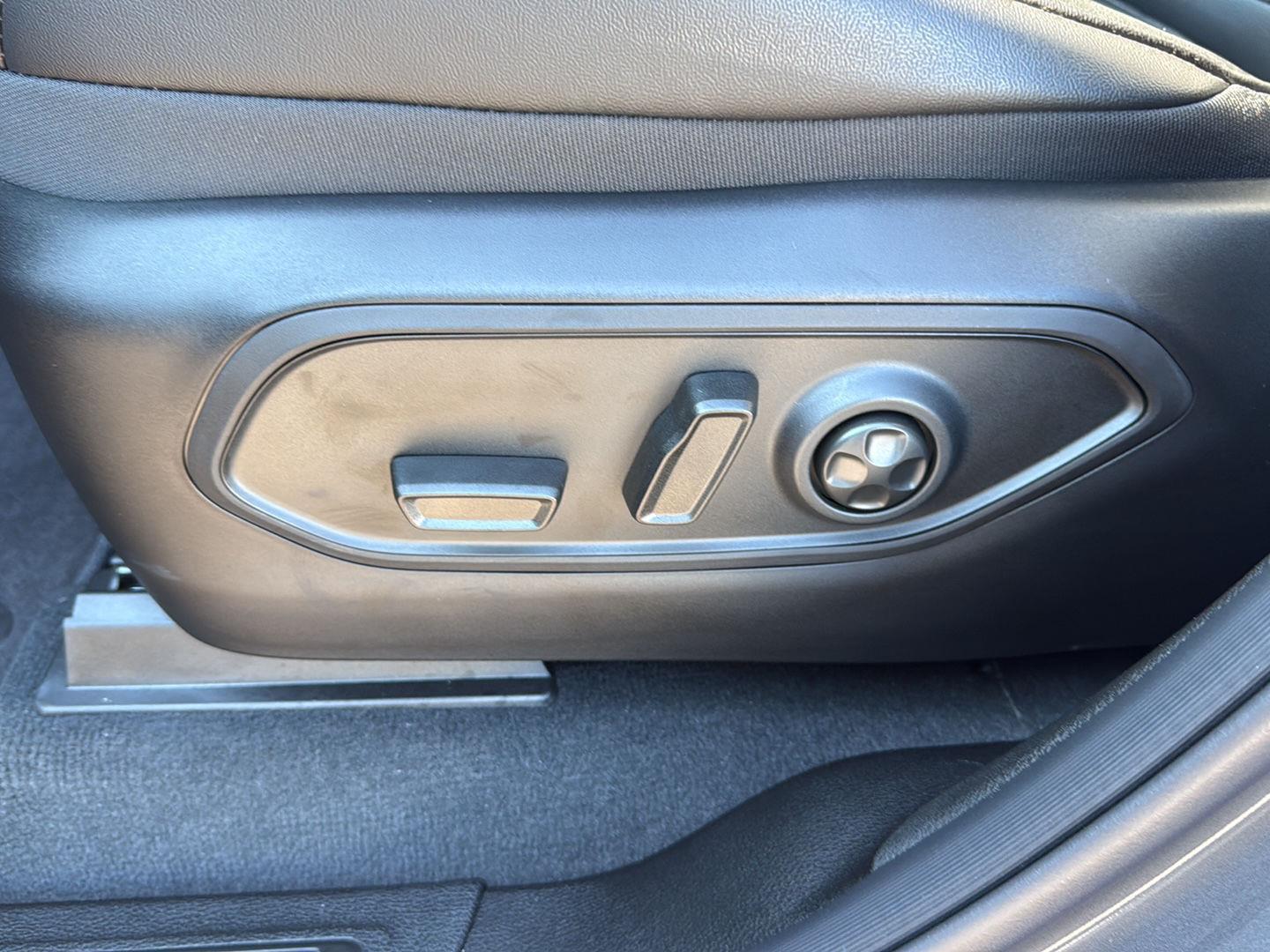 2025 Jeep Grand Cherokee Altitude X photo 4