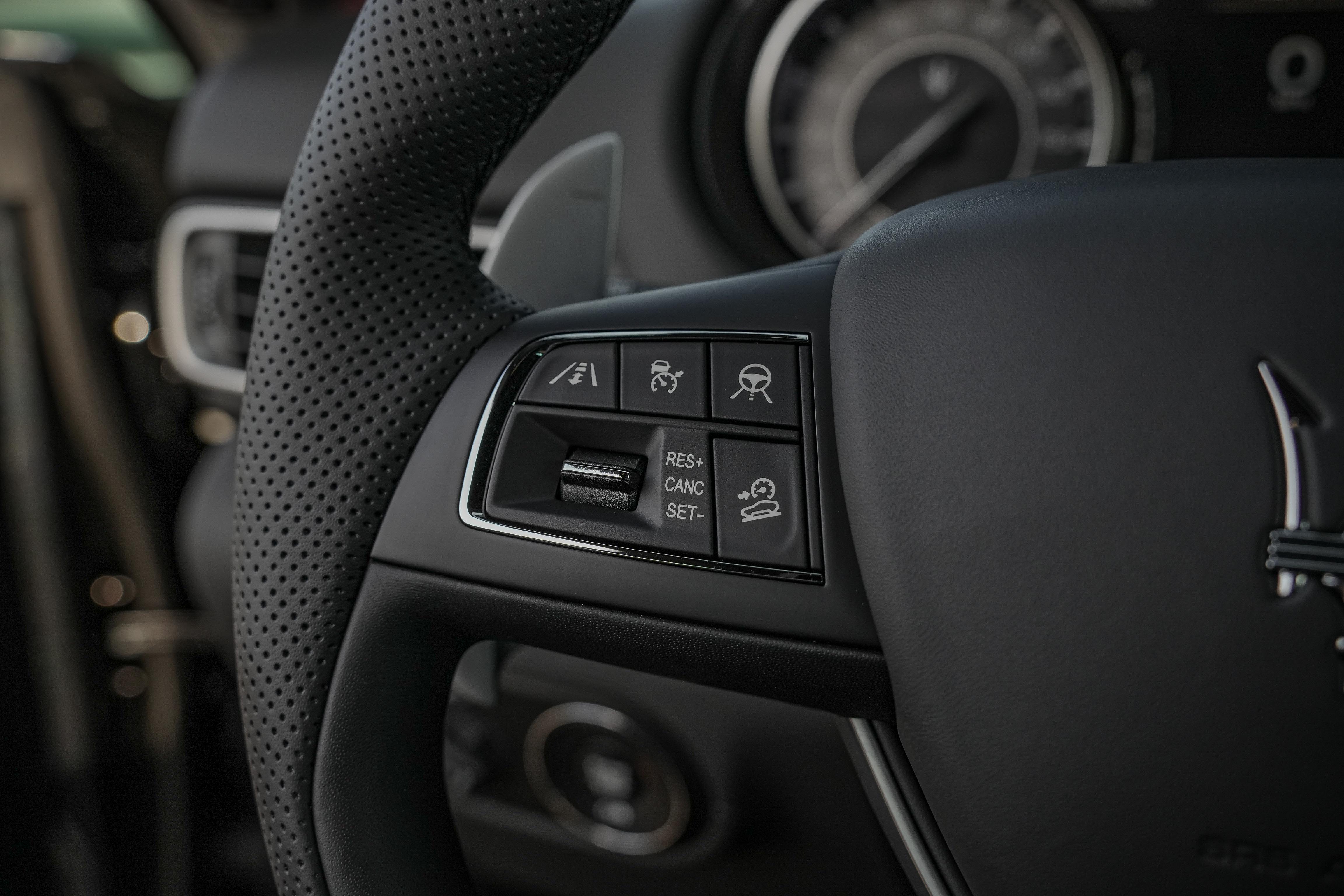 2024 Maserati Levante GT photo 7