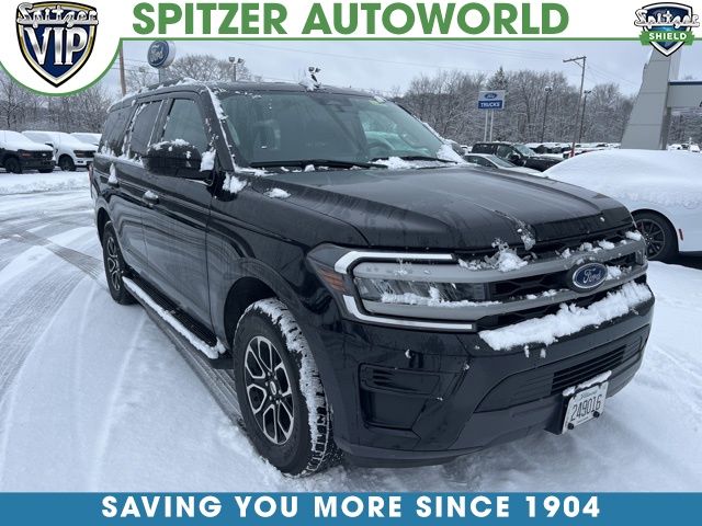 2024 Ford Expedition XLT's photo