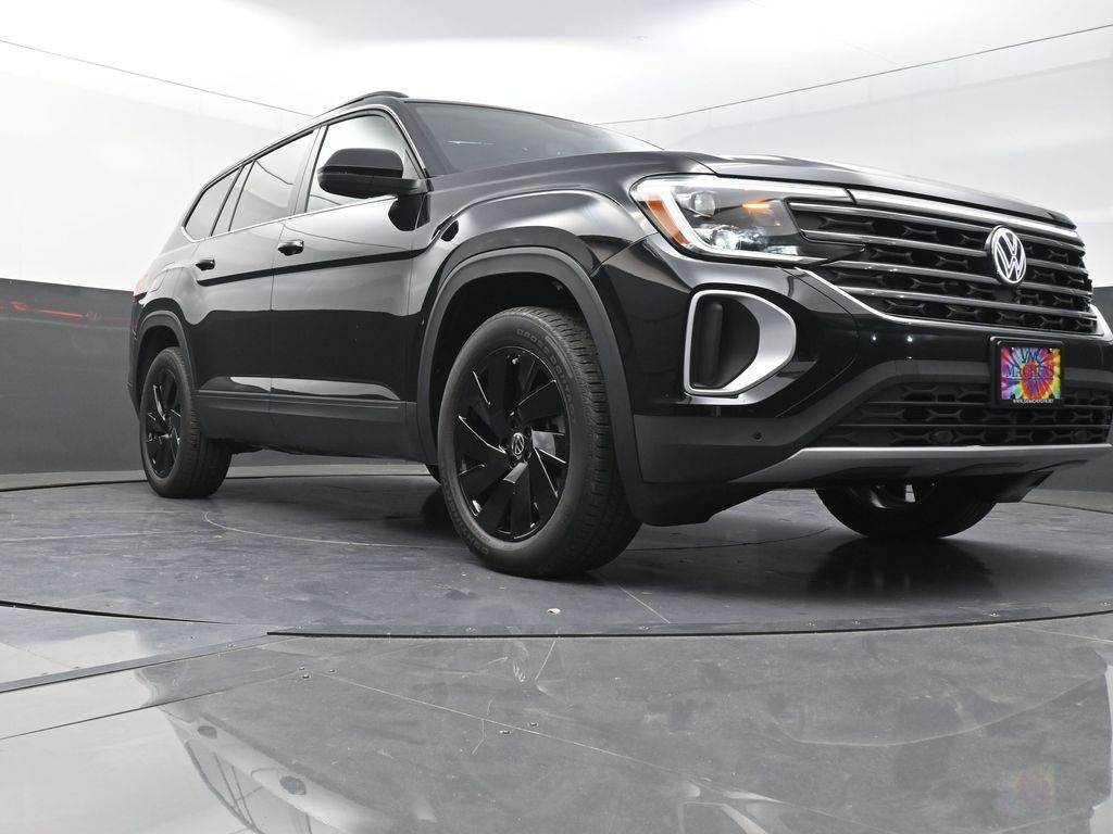 2025 Volkswagen Atlas SE Technology photo 17