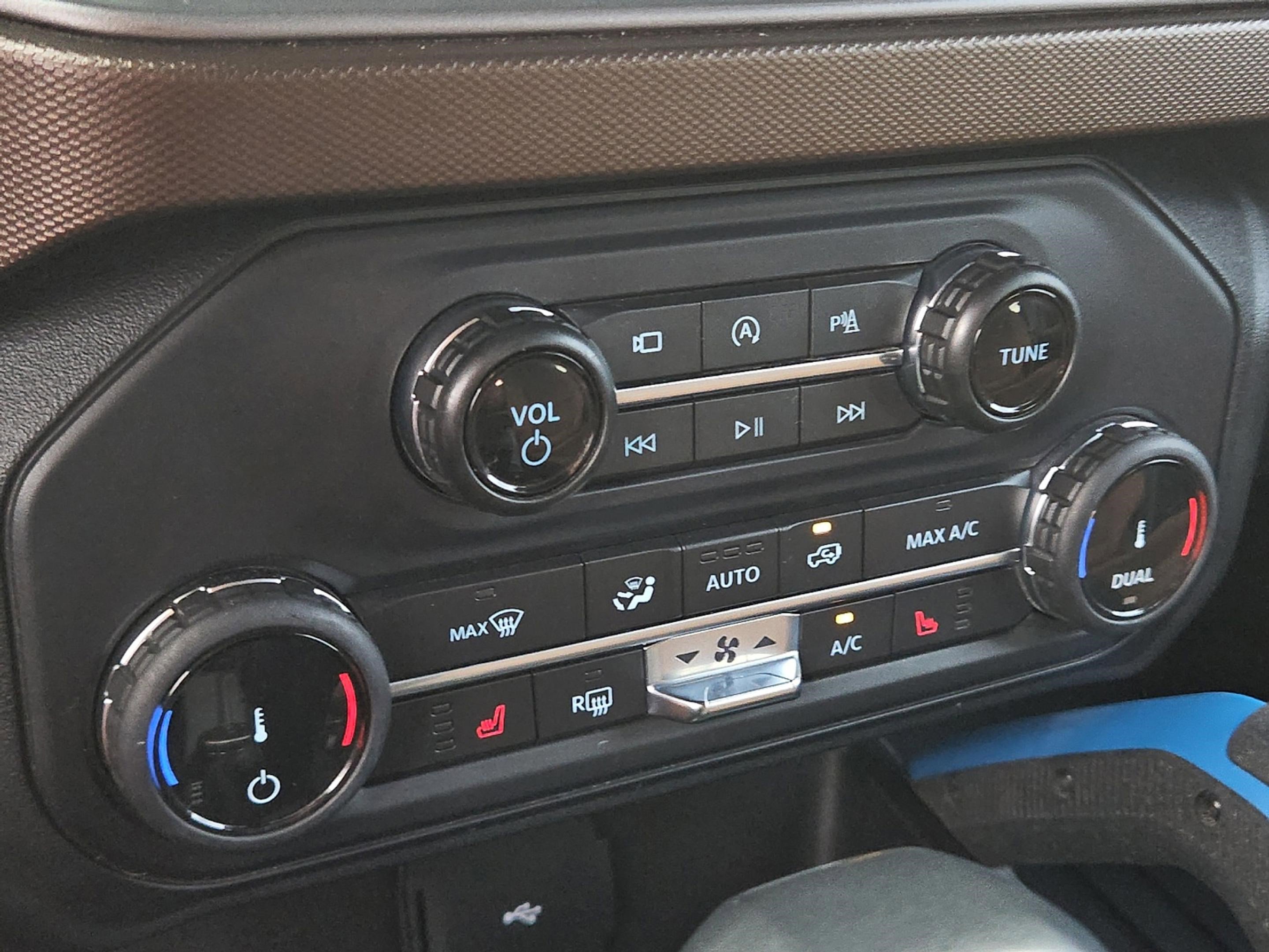 2022 Ford Bronco Outer Banks photo 31