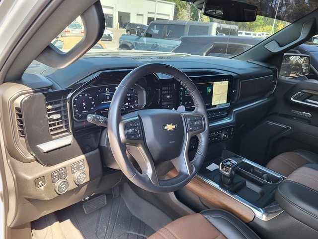 2023 Chevrolet Silverado 1500 High Country photo 6