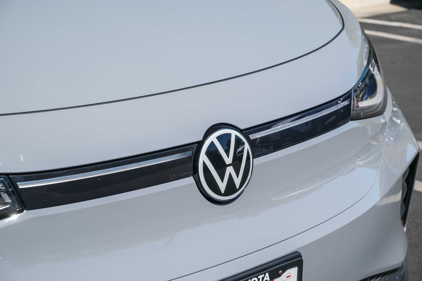 2022 Volkswagen ID.4 Pro S photo 5
