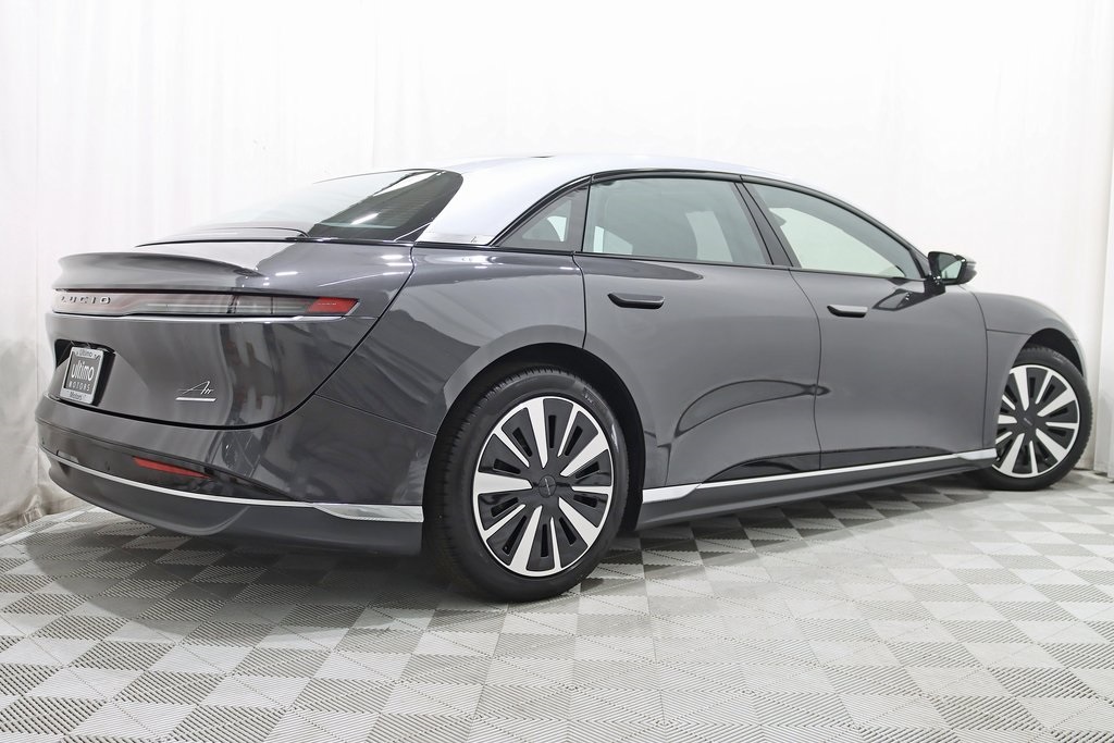 2025 Lucid Air Touring photo 8