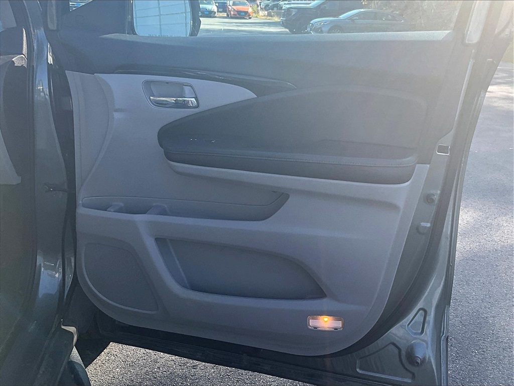 2019 Honda Ridgeline RTL-E photo 12