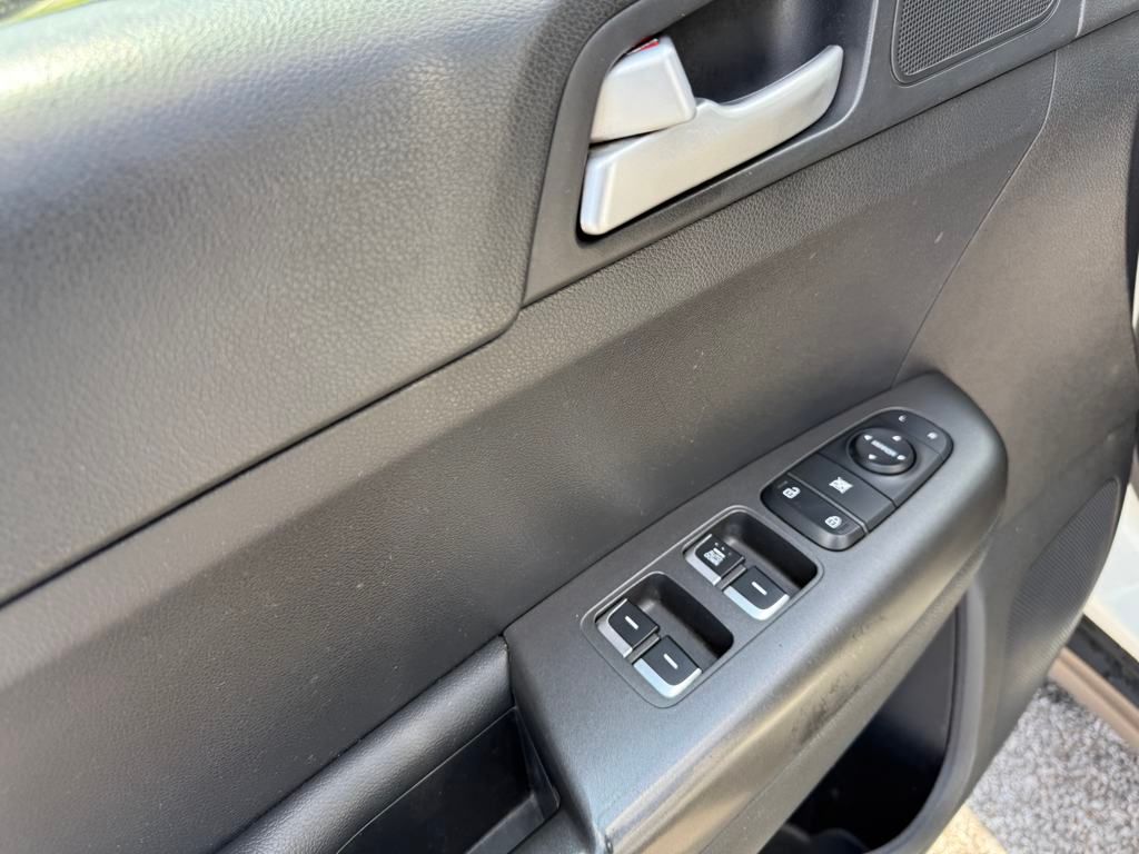 2021 Kia Sportage LX photo 11