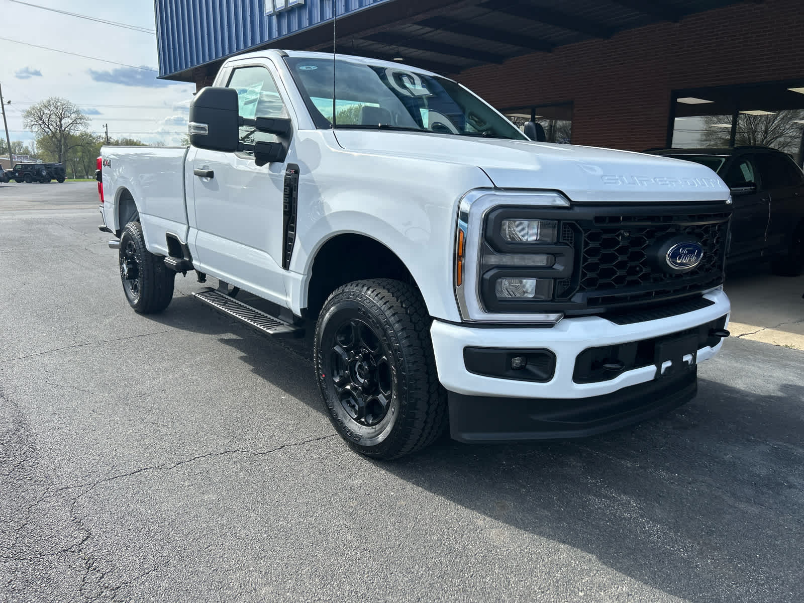 2025 Ford F-350 XL photo 2