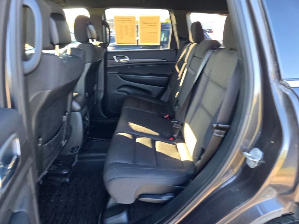 2018 Jeep Grand Cherokee Laredo photo 24