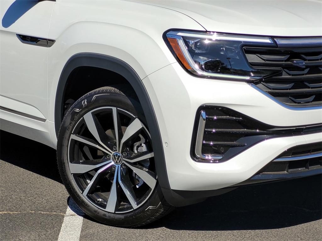 2025 Volkswagen Atlas SEL Premium R-Line photo 3