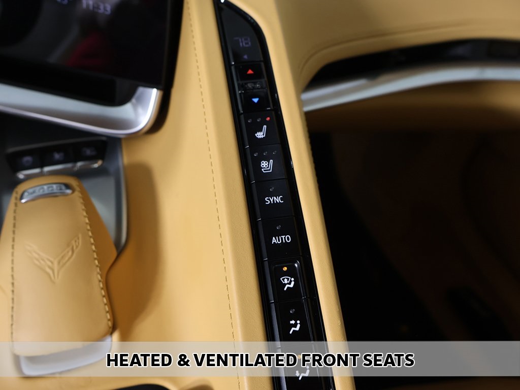 2021 Chevrolet Corvette Stingray 3LT photo 2