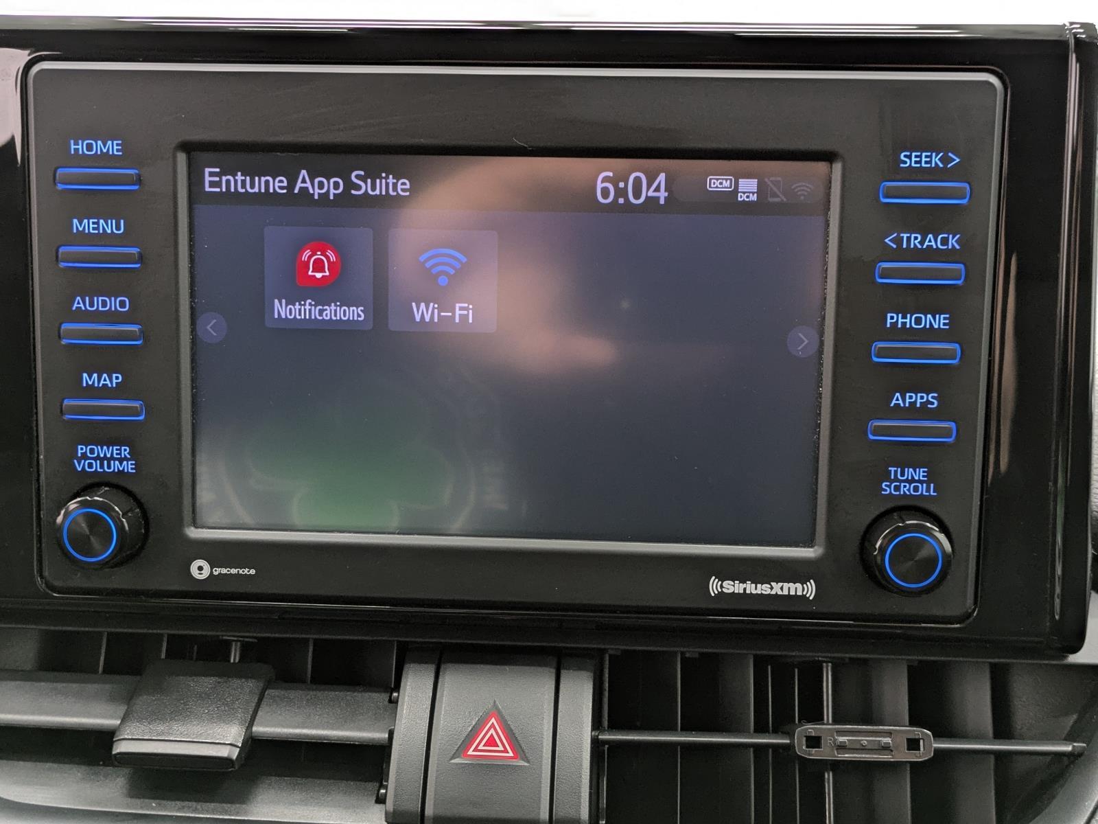 2021 Toyota RAV4 LE photo 4