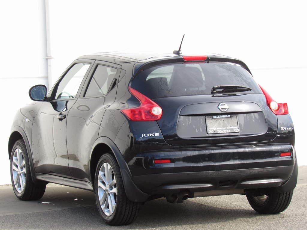 2013 Nissan Juke SV photo 2