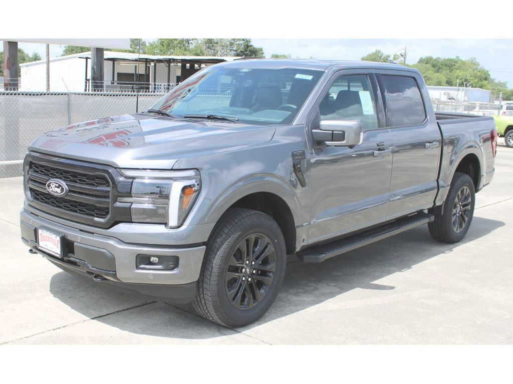 2025 Ford F-150 Lariat photo 2