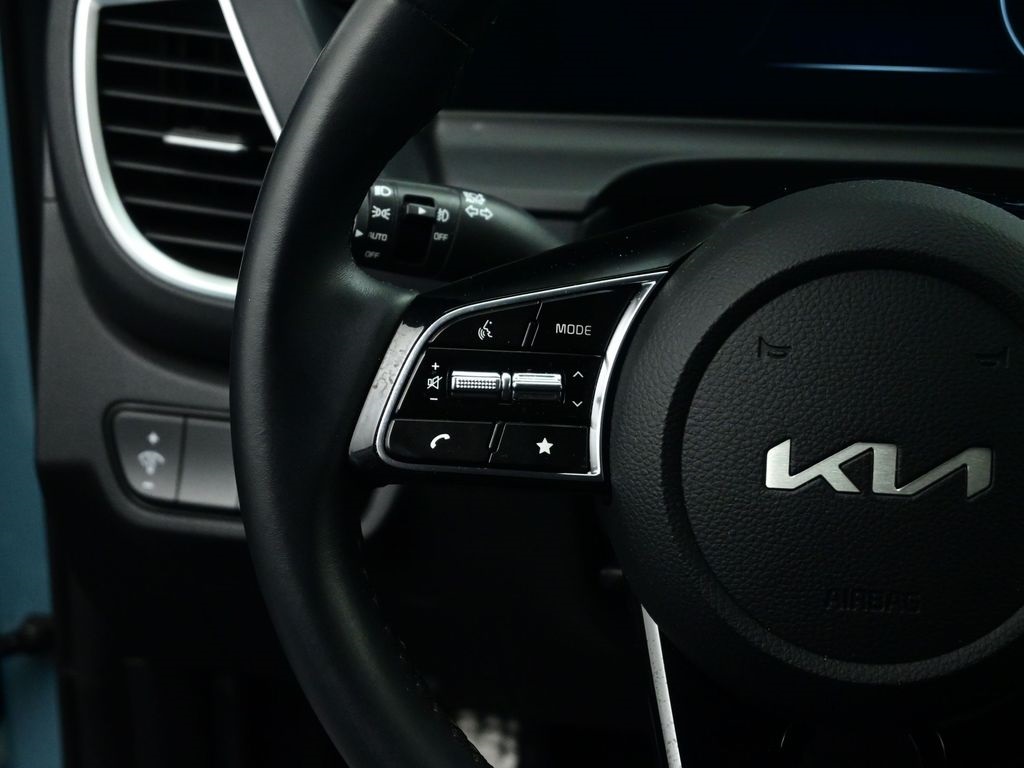 2024 Kia Seltos EX photo 4