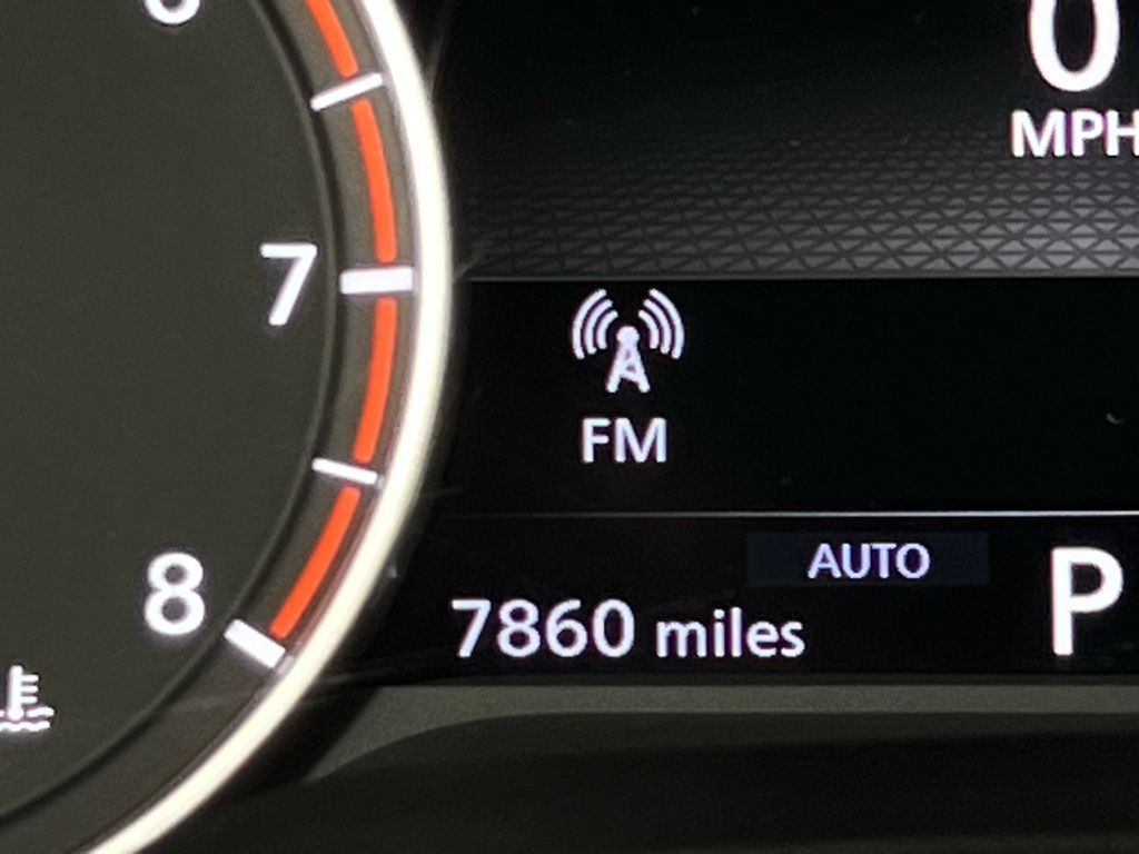 2024 Nissan Rogue SV photo 12