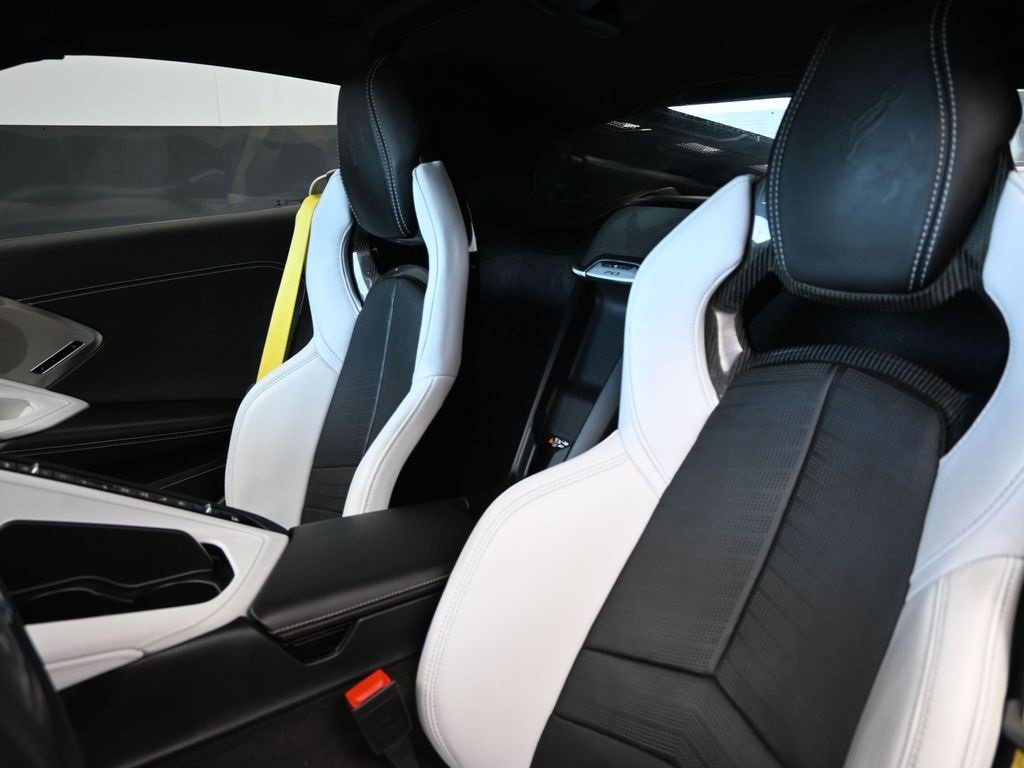 2023 Chevrolet Corvette Stingray 2LT photo 13
