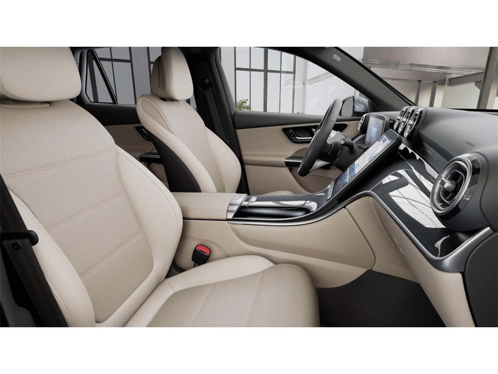 2026 Mercedes Benz GLC 300 photo 4