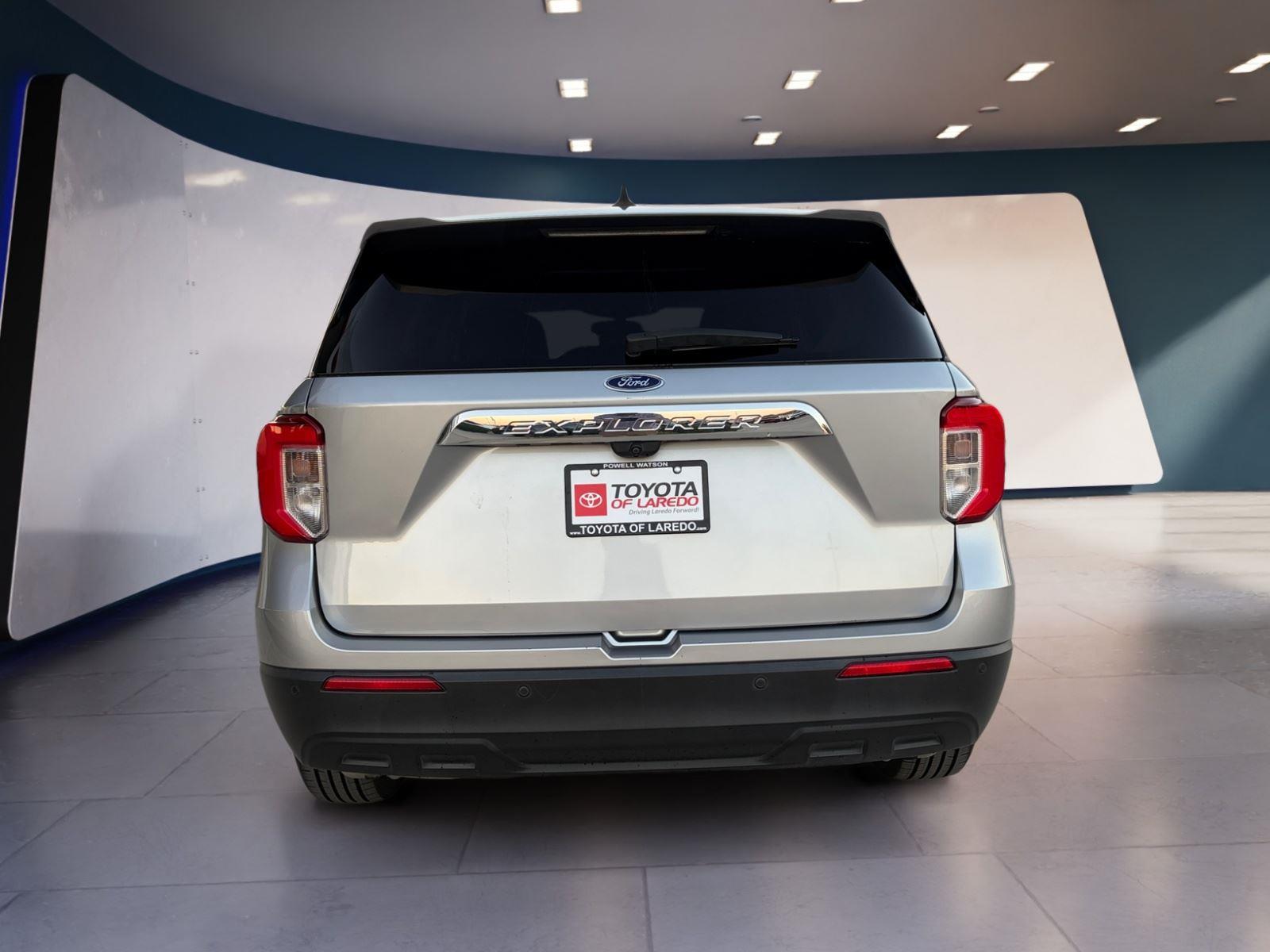 2021 Ford Explorer Base photo 2