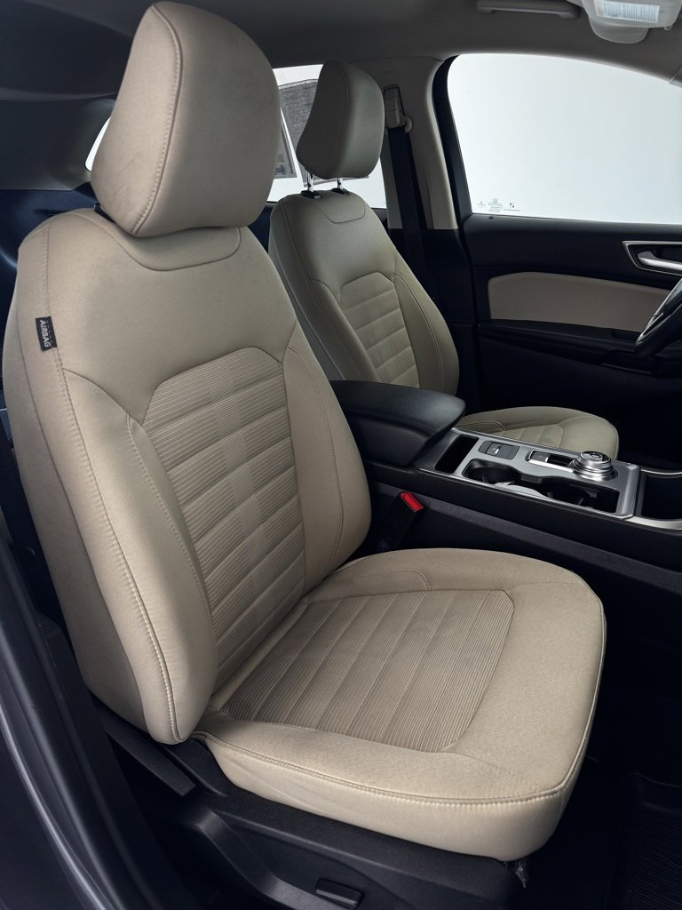 2021 Ford Edge SEL photo 13