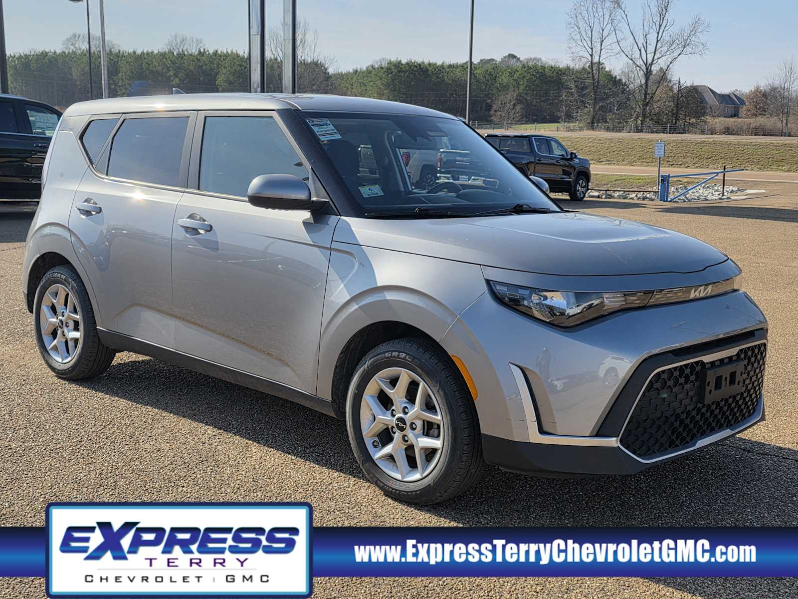 2024 Kia Soul LX's photo