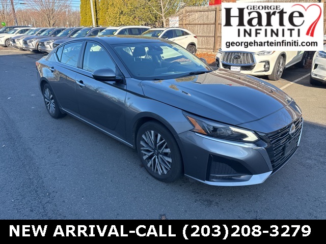 2023 Nissan Altima 2.5 SV photo 2