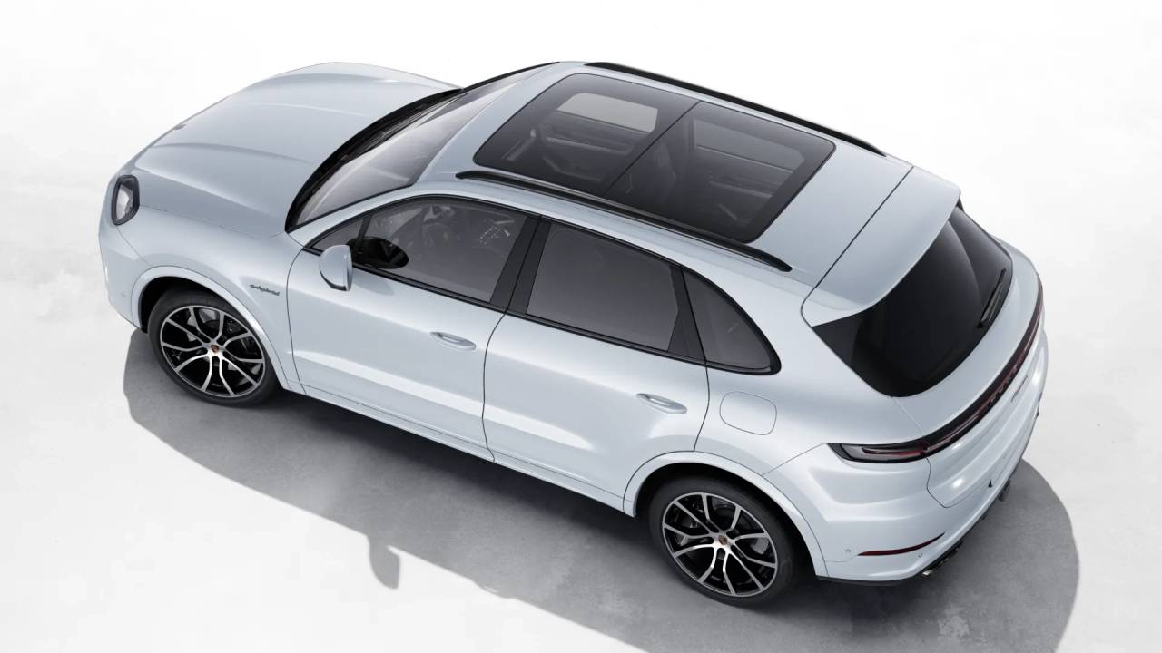 2026 Porsche Cayenne E-Hybrid photo 4