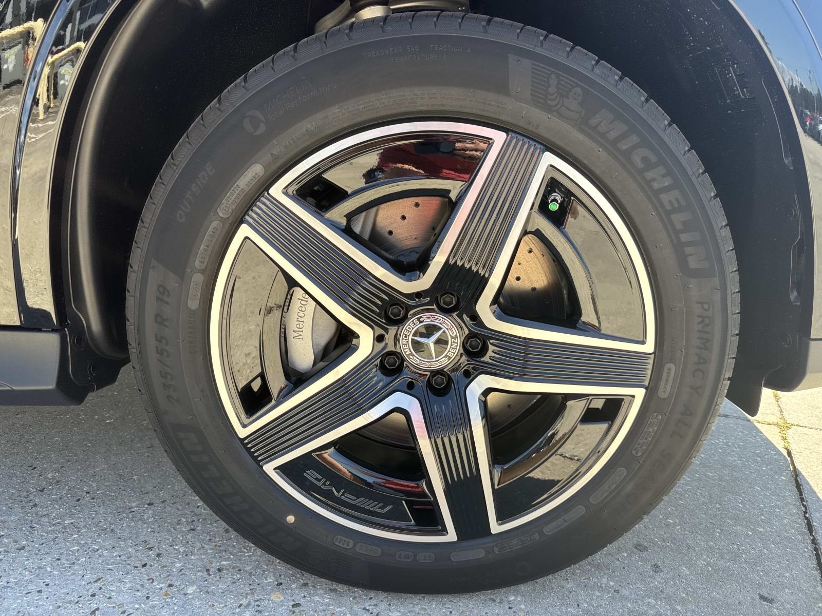 2026 Mercedes Benz GLC 300 4MATIC photo 3