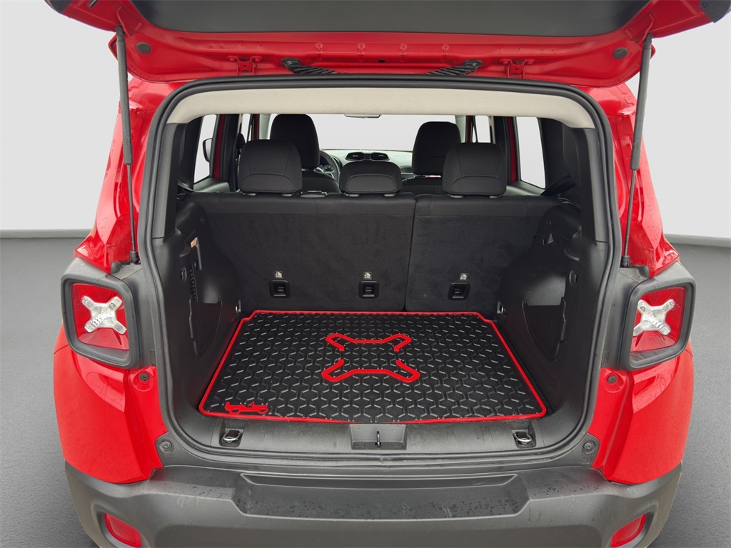 2023 Jeep Renegade Latitude Upland photo 20
