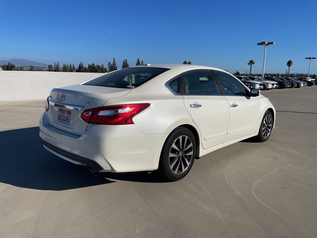 2017 Nissan Altima 2.5 SL photo 2