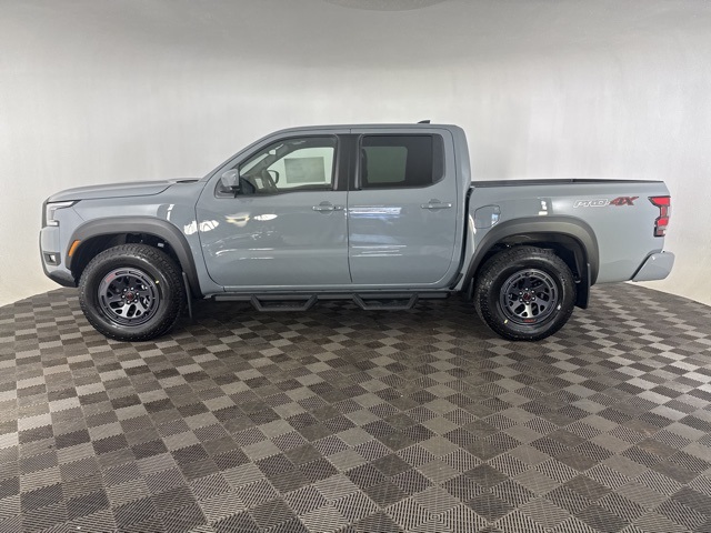 2025 Nissan Frontier PRO-4X photo 8