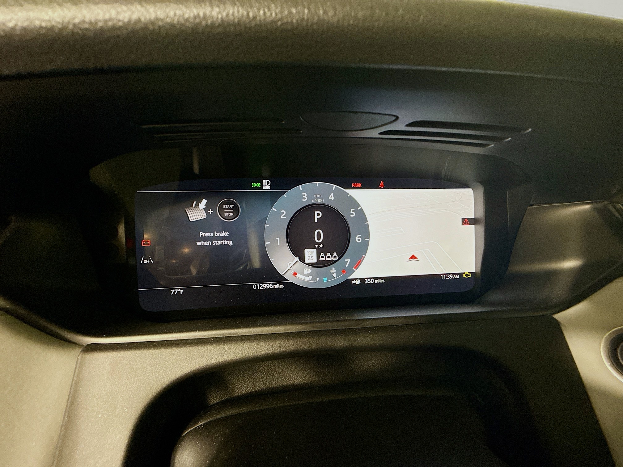2025 Land Rover Range Rover Velar SE photo 14