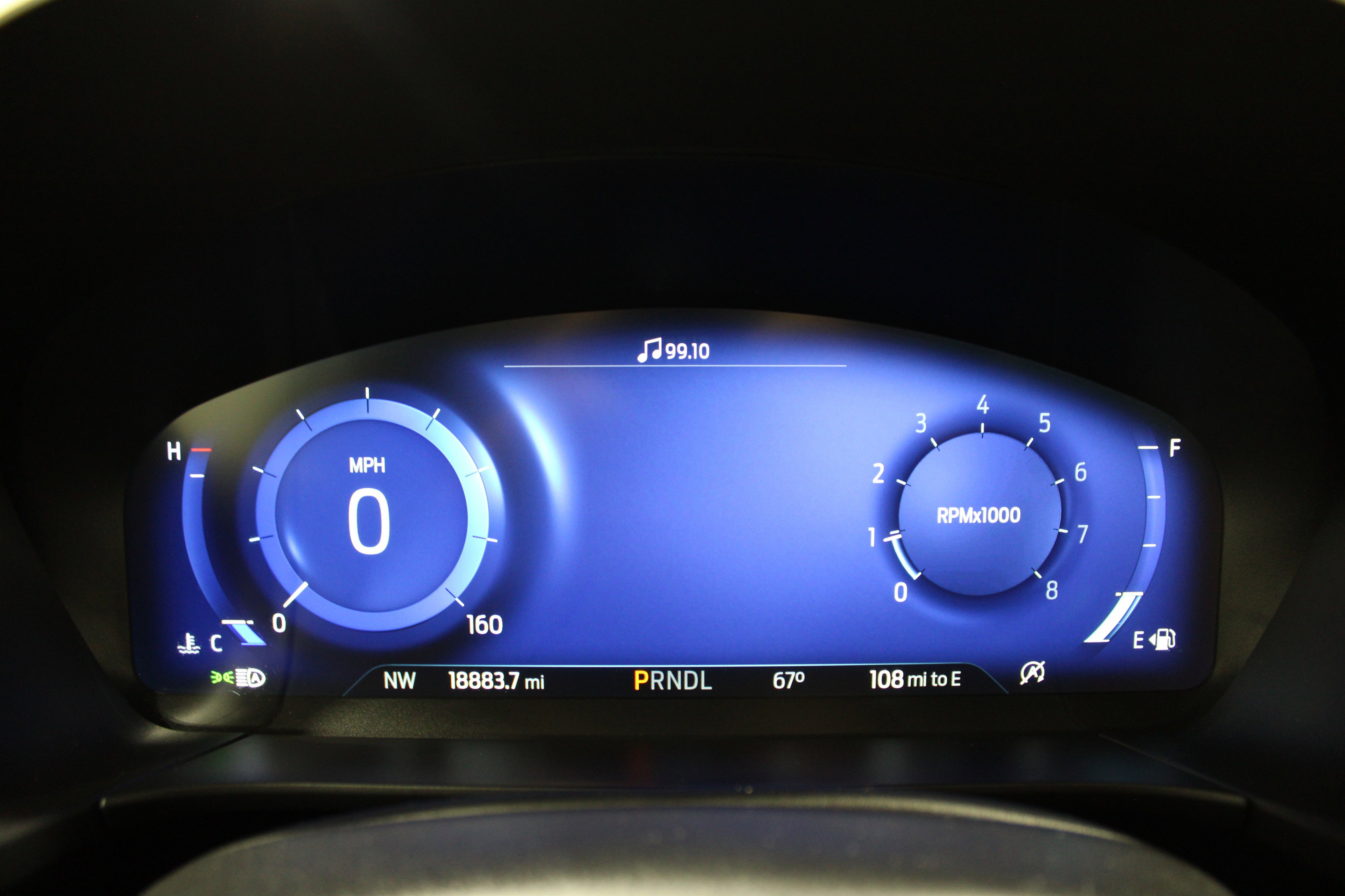 2022 Ford Escape Titanium photo 2