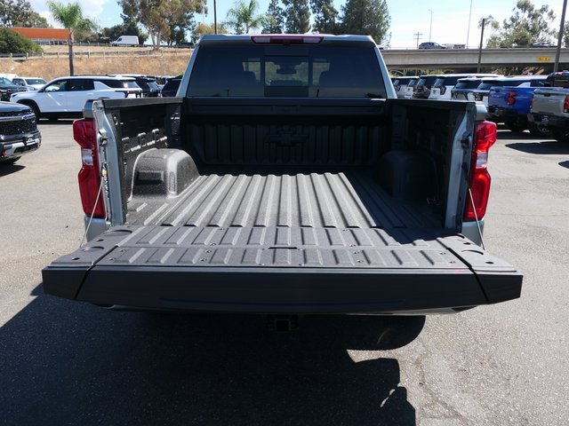 2026 Chevrolet Silverado 1500 RST photo 5