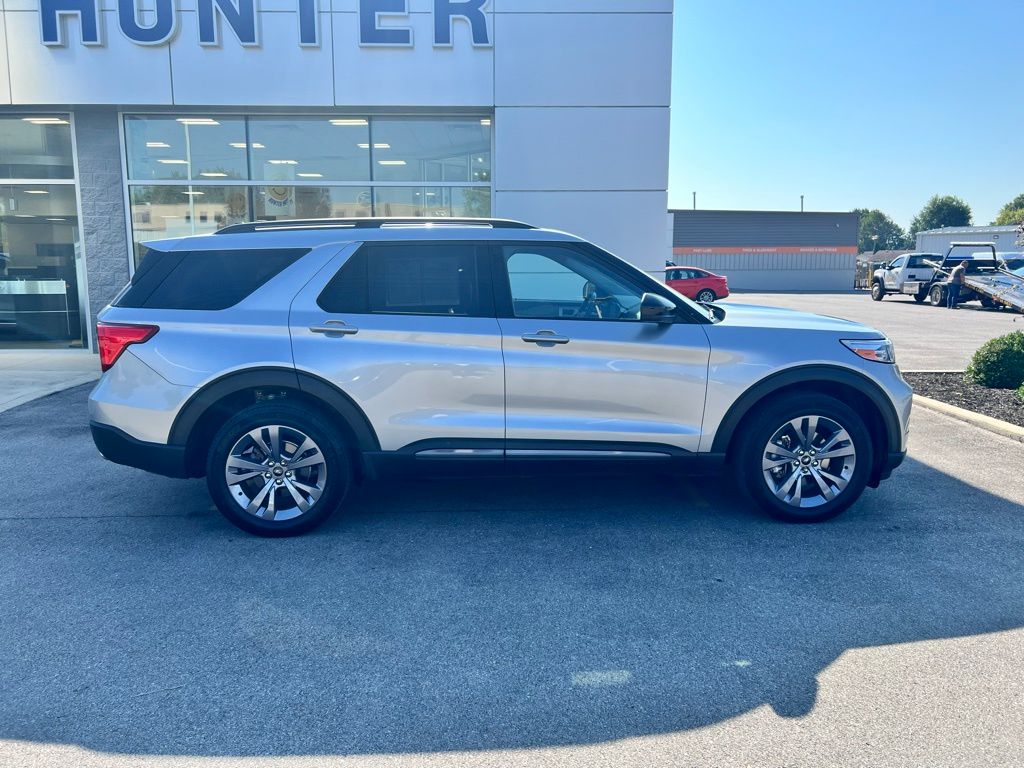 2022 Ford Explorer XLT photo 44