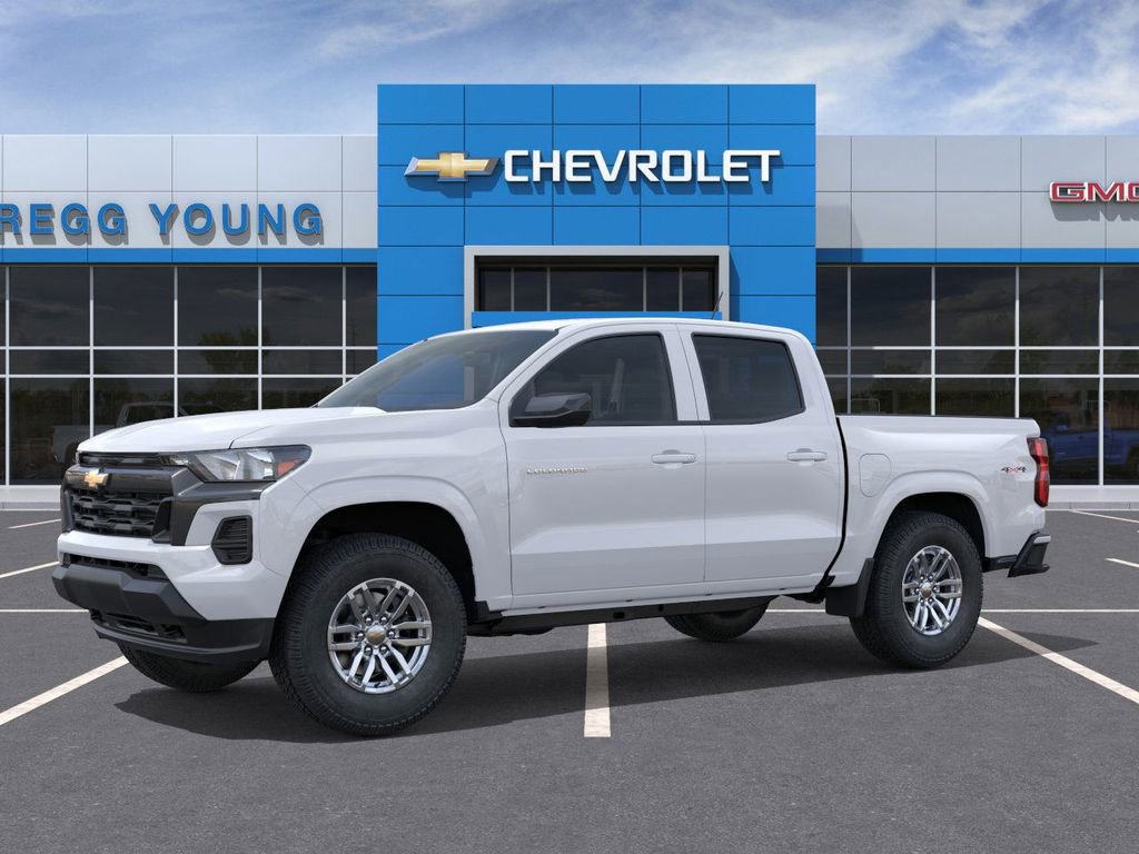 2025 Chevrolet Colorado Work Truck LT photo 2