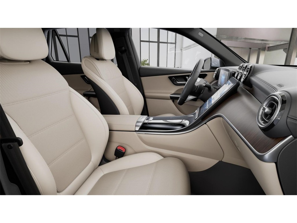 2023 Mercedes Benz GLC 300 4MATIC photo 4