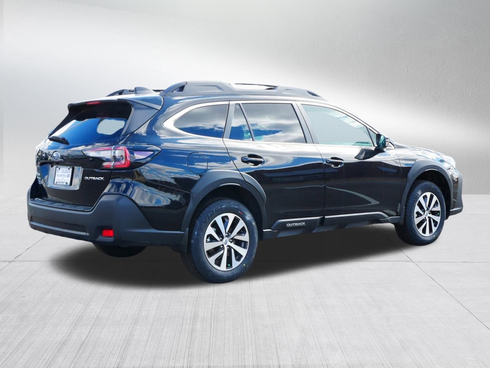 2025 Subaru Outback Premium photo 4