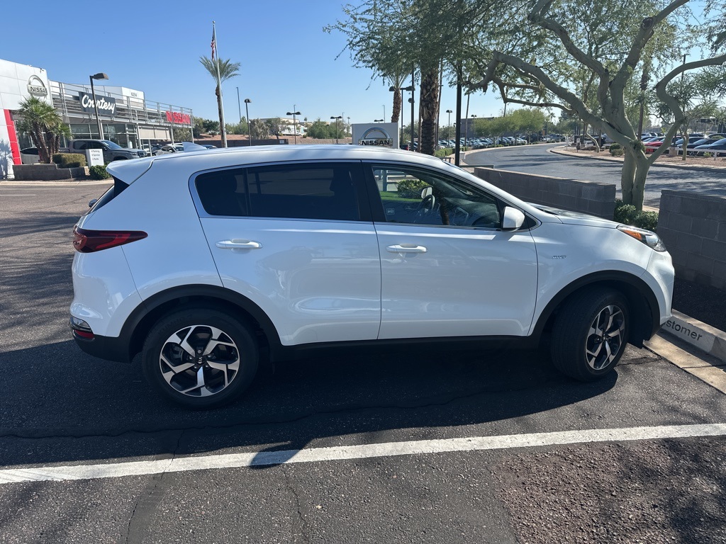 2022 Kia Sportage LX photo 2