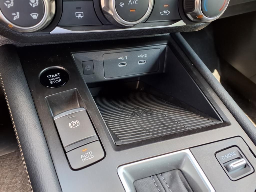 2025 Nissan Kicks SV photo 22