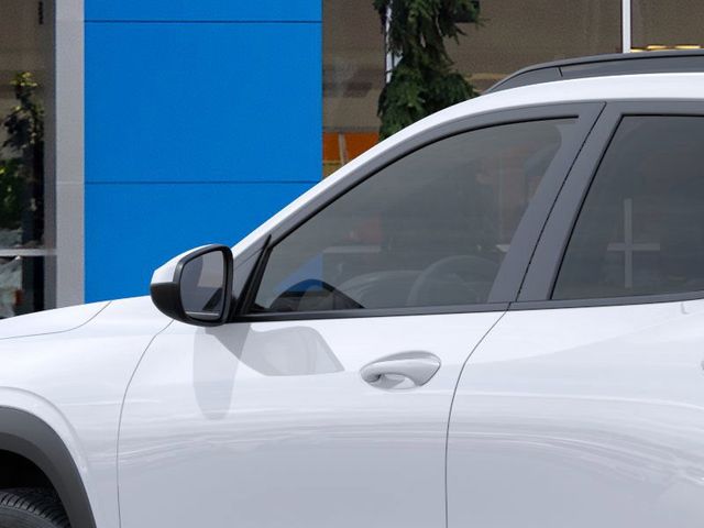 2025 Chevrolet Trax LT photo 11