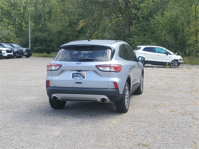 2022 Ford Escape SEL photo 4