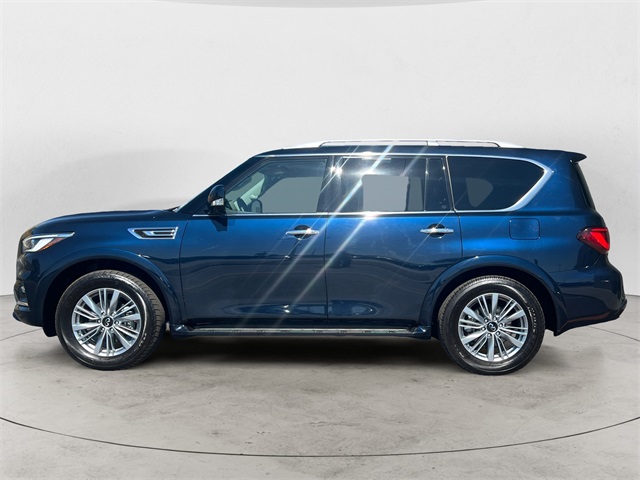 2024 Infiniti QX80 Luxe photo 2