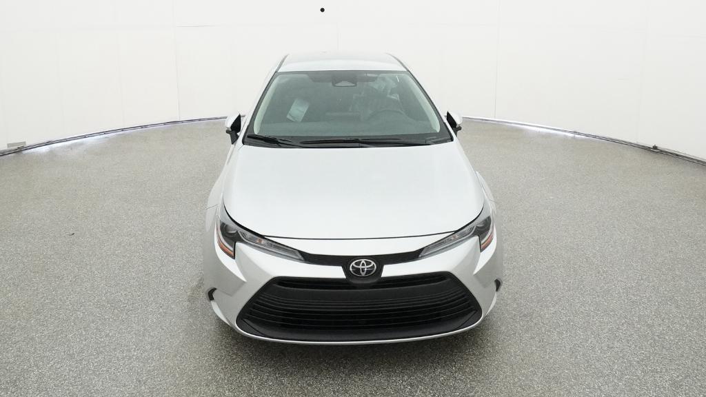 2025 Toyota Corolla LE photo 3