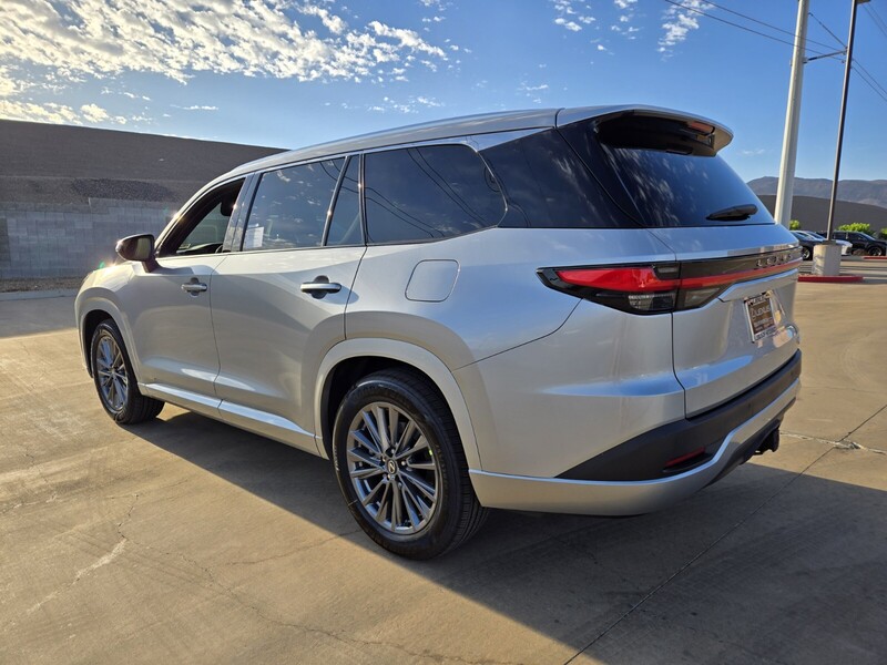 2026 Lexus TX 350 photo 4
