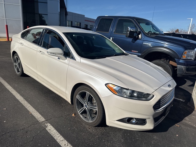 2016 Ford Fusion SE photo 4