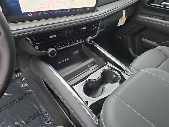 2025 Chevrolet Suburban Premier photo 26